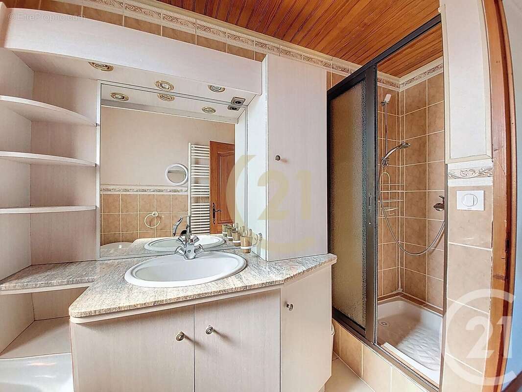 Maison à VILLENEUVE-LES-MAGUELONE