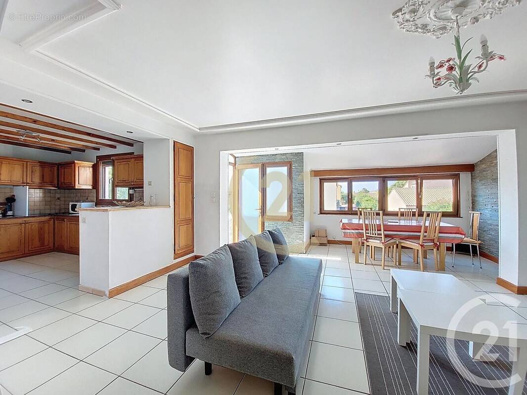 Maison à VILLENEUVE-LES-MAGUELONE