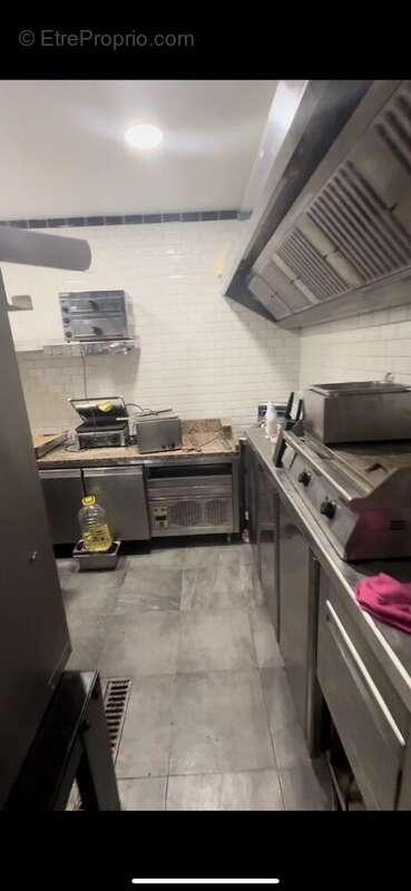 Commerce à MARSEILLE-3E