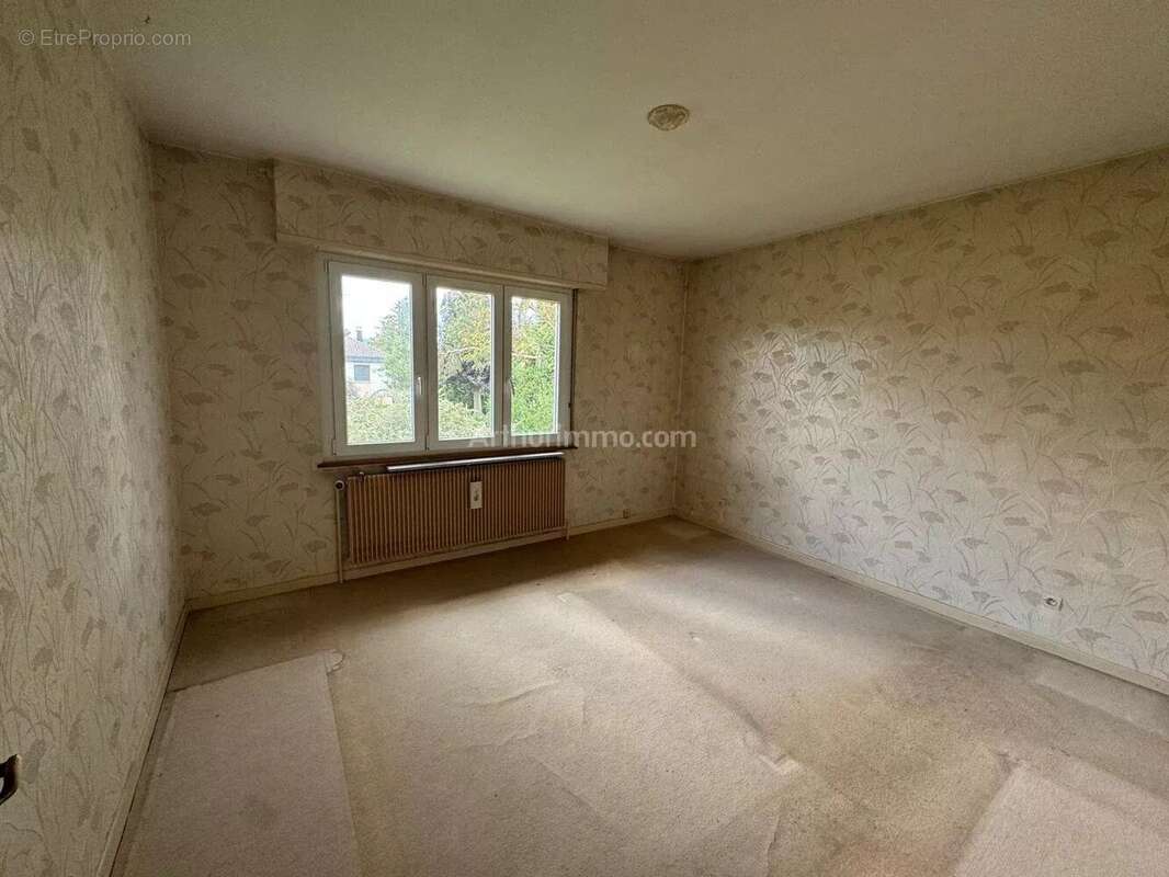 Maison à SAINTE-CROIX-EN-PLAINE