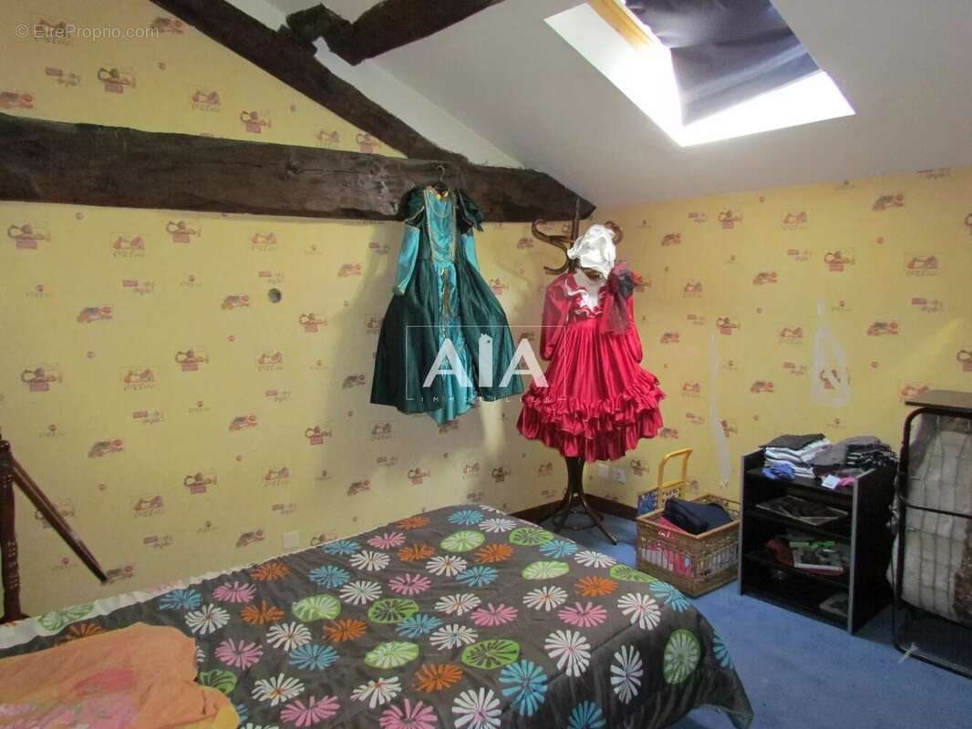 Maison à NANTEUIL-EN-VALLEE