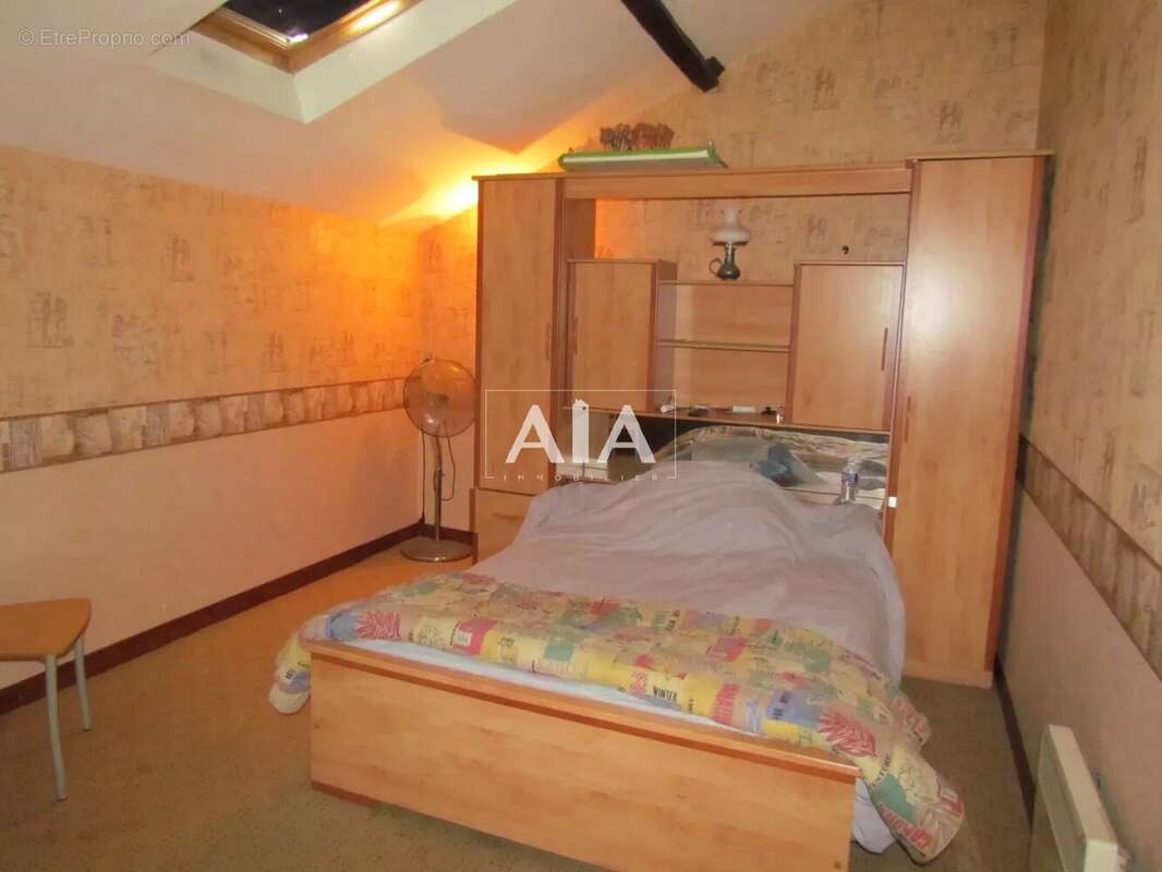 Maison à NANTEUIL-EN-VALLEE