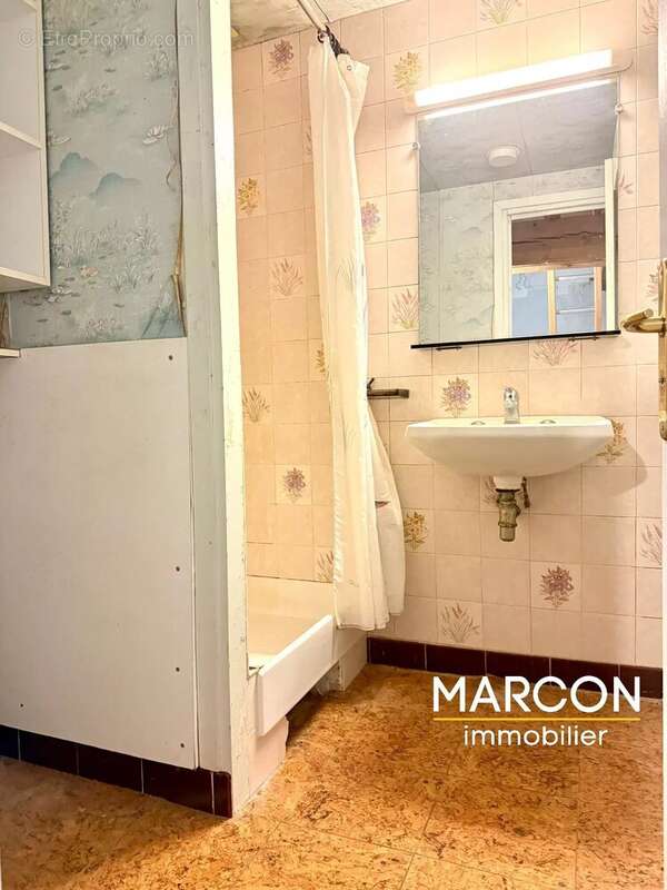 Maison à BUSSIERE-DUNOISE