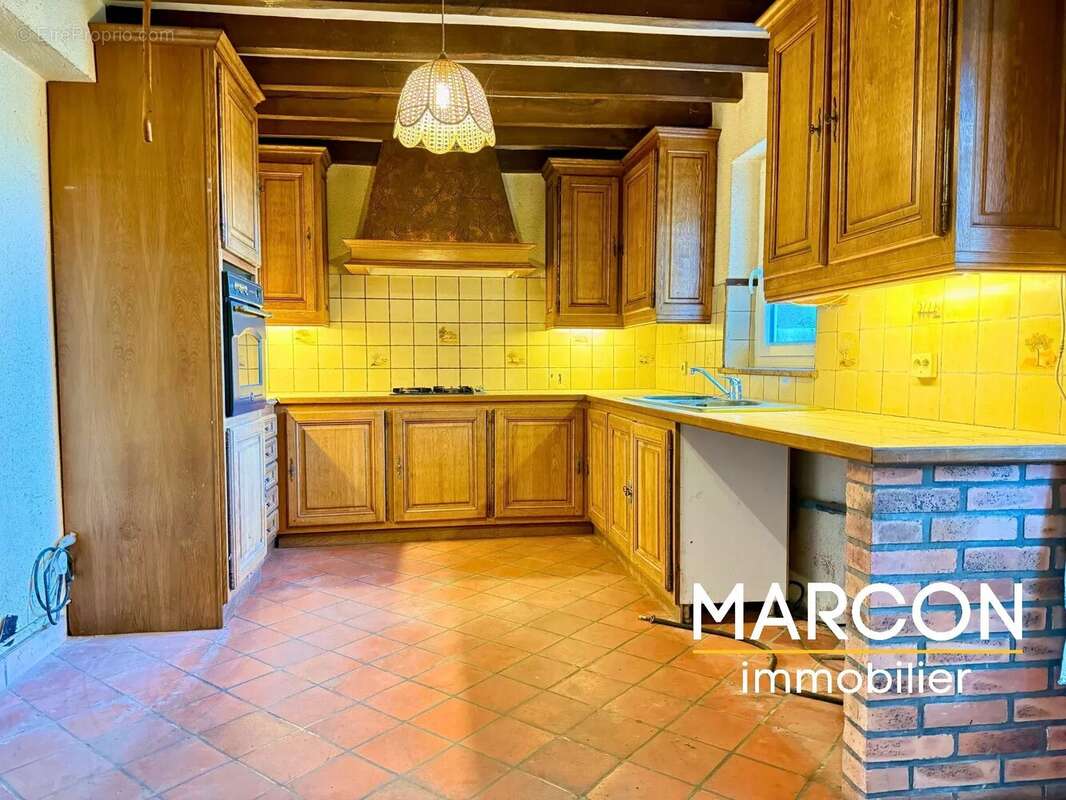 Maison à BUSSIERE-DUNOISE