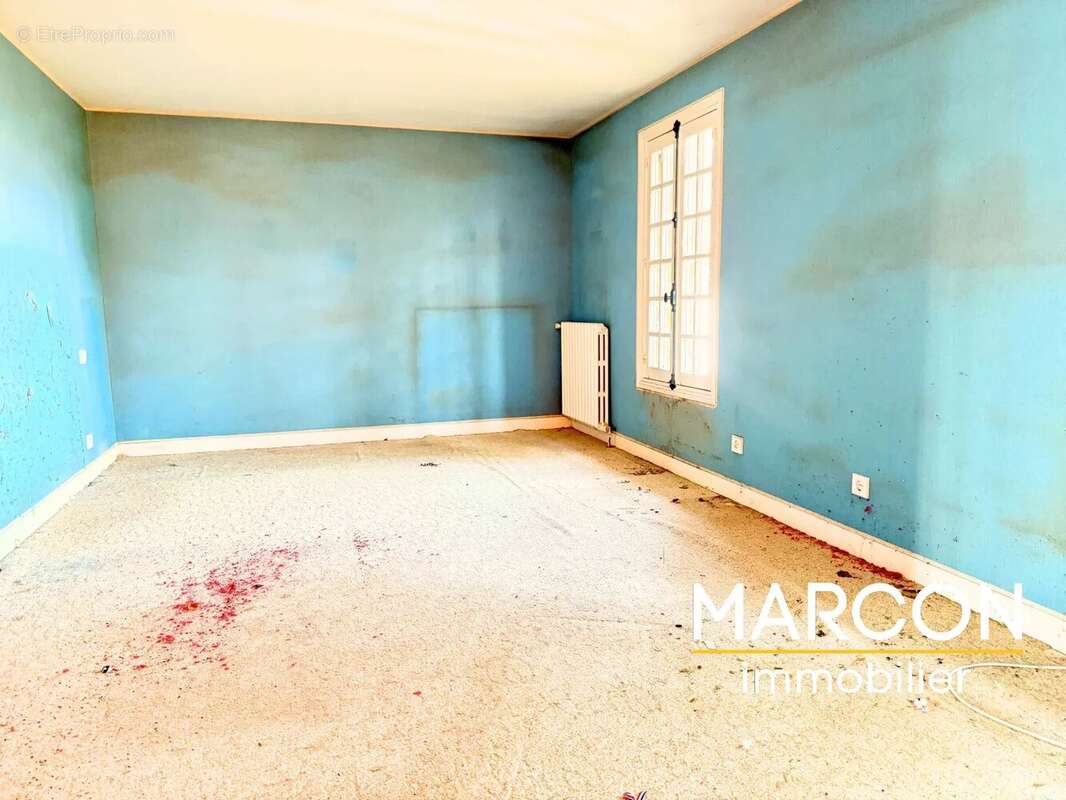 Maison à BUSSIERE-DUNOISE