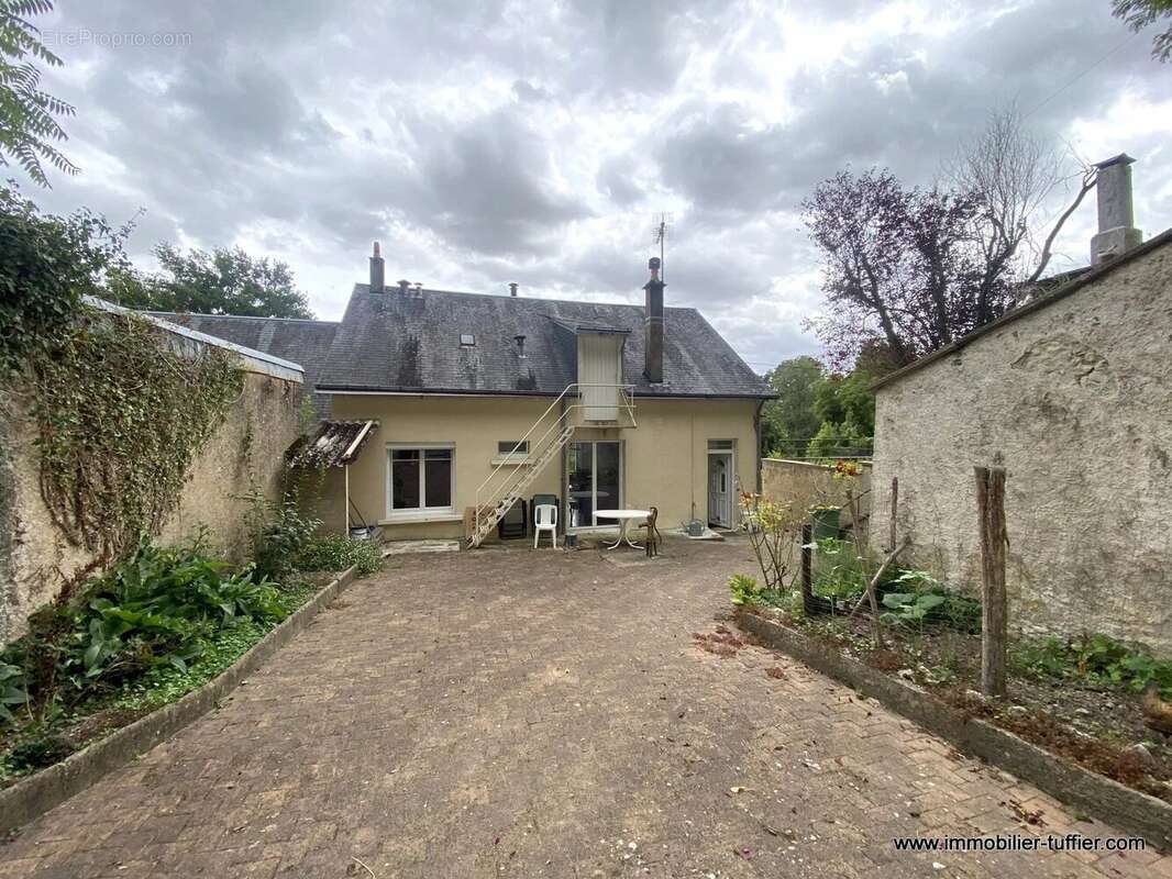 Maison à RUILLE-SUR-LOIR