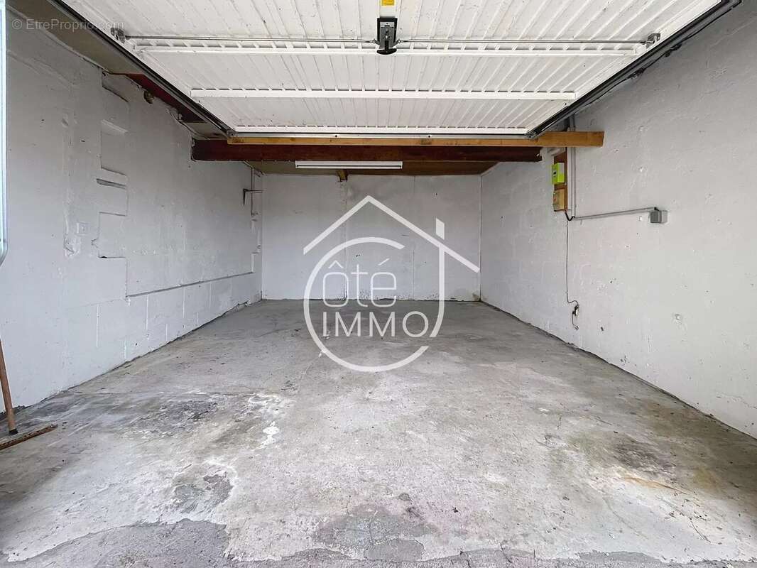 Maison à SAINT-MAGNE-DE-CASTILLON