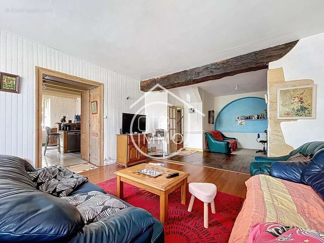 Maison à LAMOTHE-MONTRAVEL