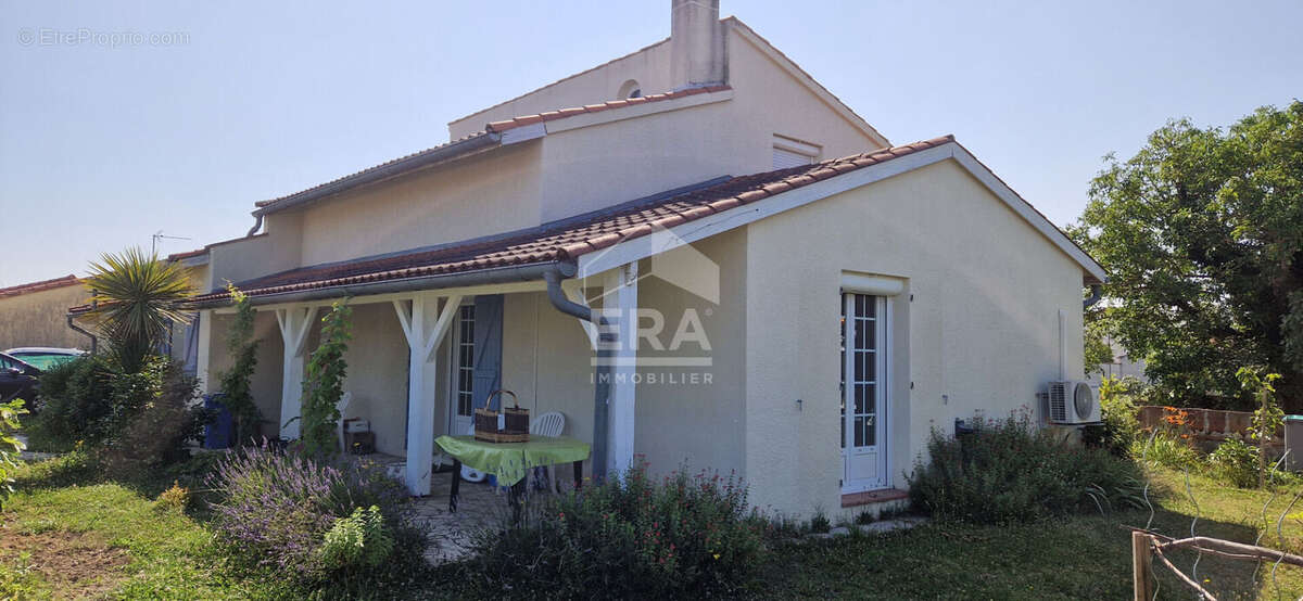 Maison à AUCAMVILLE