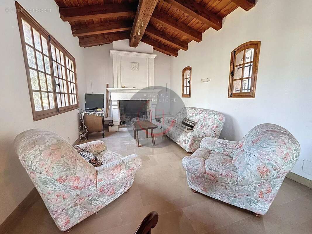 Maison à MANDELIEU-LA-NAPOULE