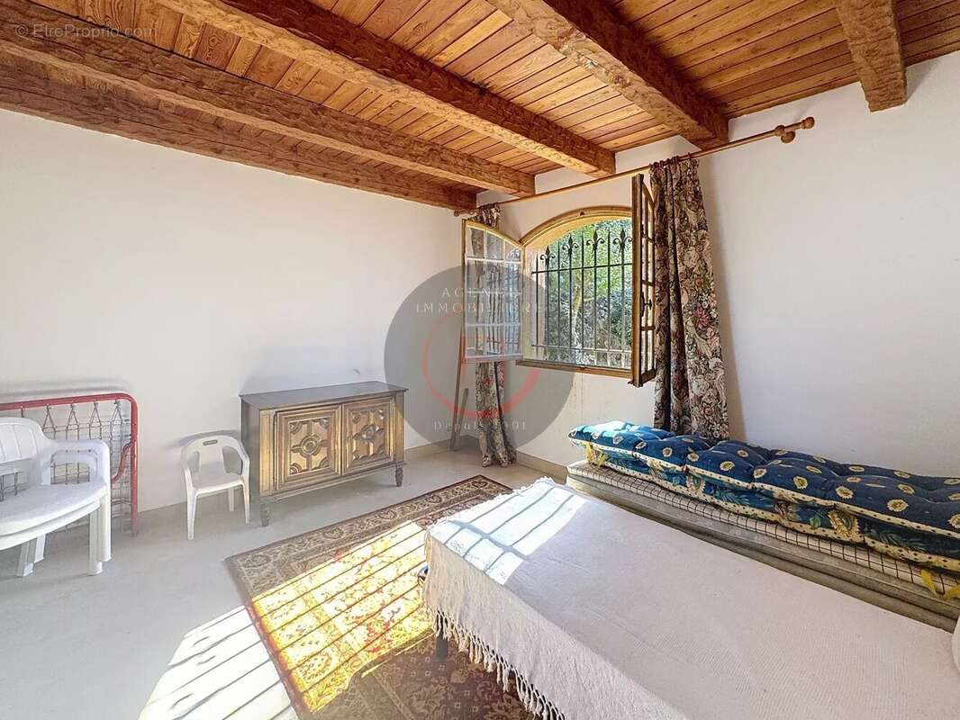 Maison à MANDELIEU-LA-NAPOULE