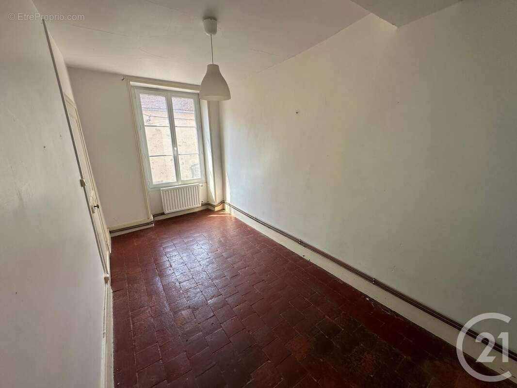 Maison à CORVOL-L&#039;ORGUEILLEUX