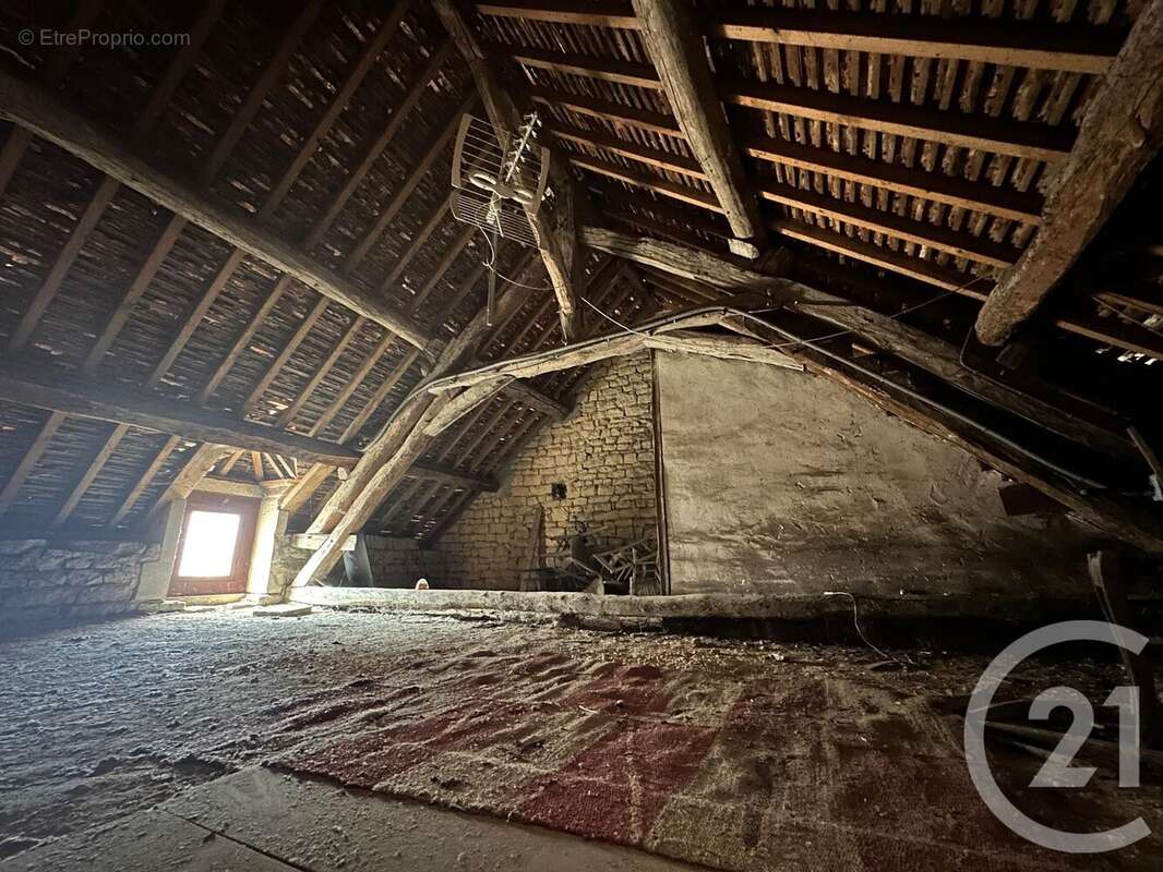 Maison à CORVOL-L&#039;ORGUEILLEUX