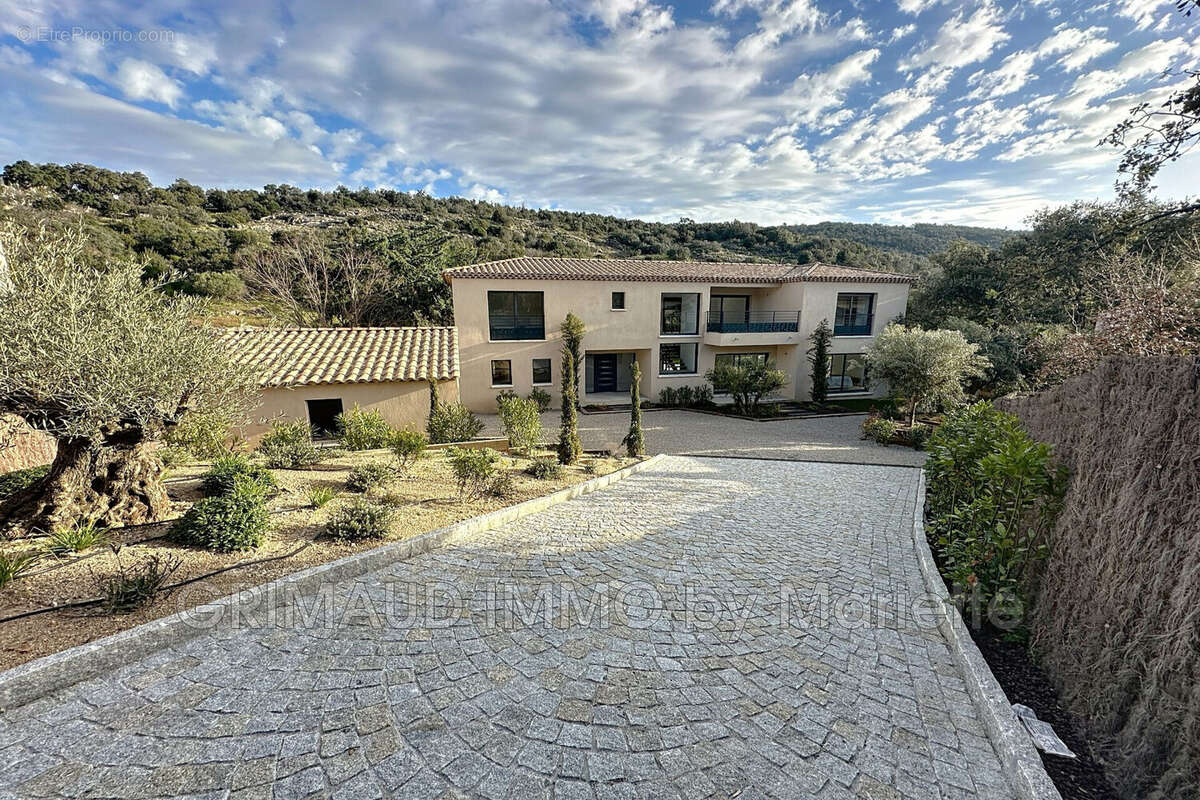 Maison à PLAN-DE-LA-TOUR