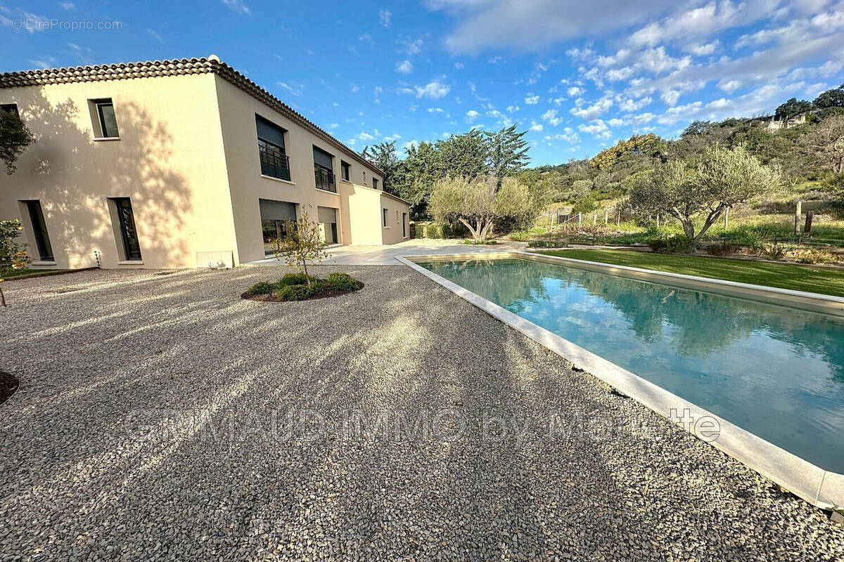 Maison à PLAN-DE-LA-TOUR