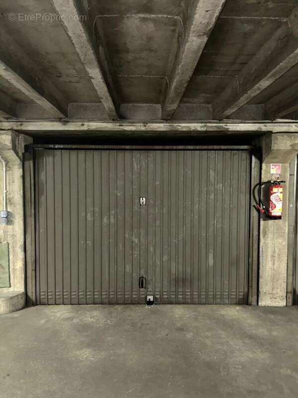 Parking à LEVALLOIS-PERRET