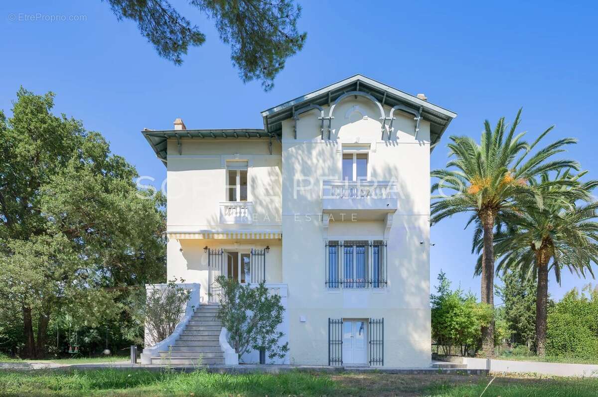 Maison à ANTIBES