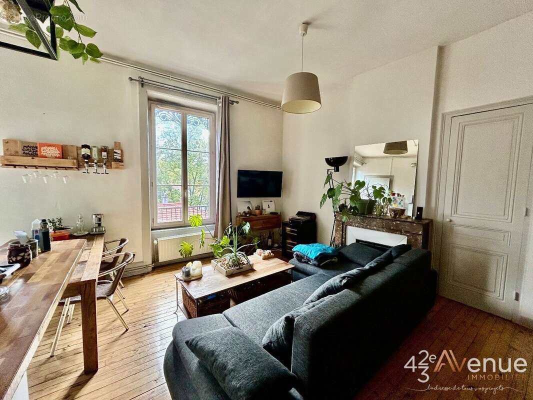 Appartement à SAINT-ETIENNE
