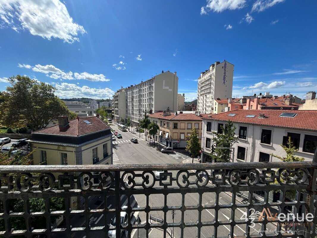 Appartement à SAINT-ETIENNE