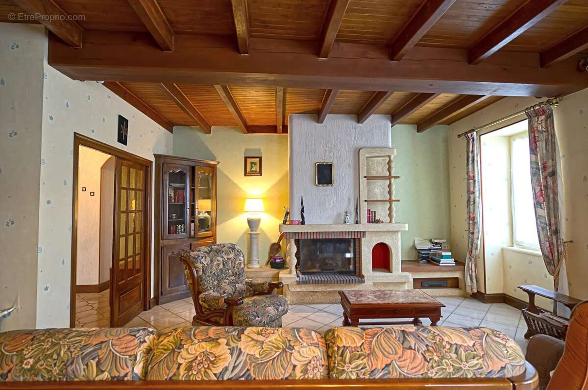 Maison à VILLEFAGNAN