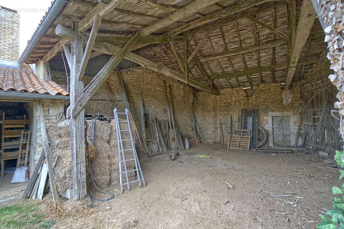 Maison à VILLEFAGNAN