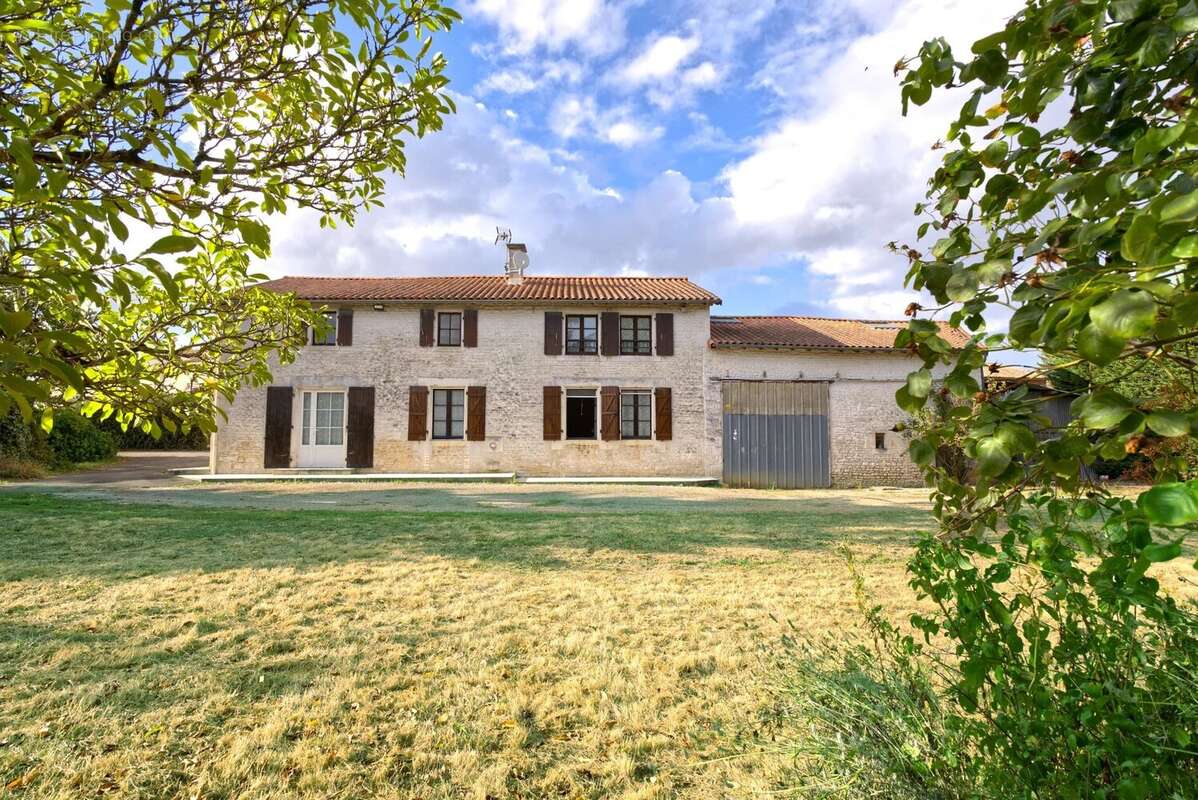 Maison à VILLEFAGNAN