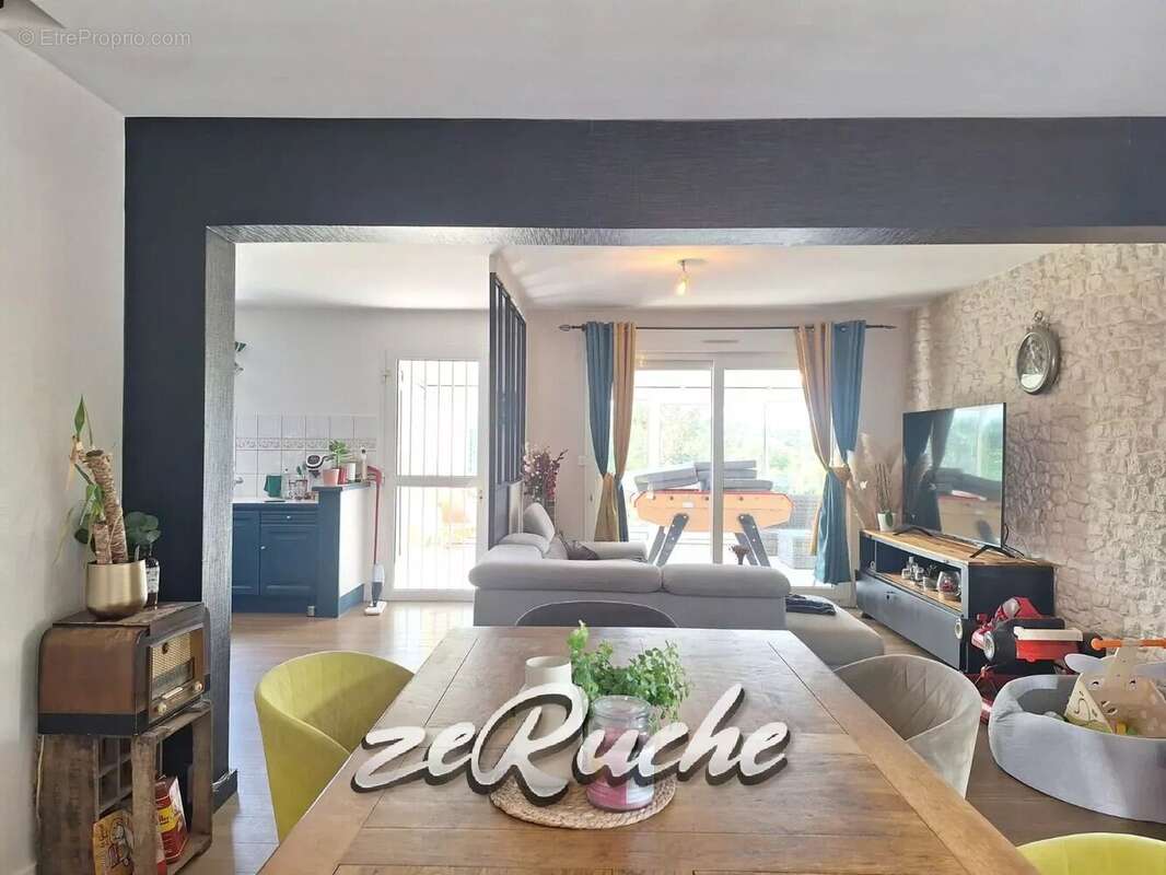 Maison à MOON-SUR-ELLE