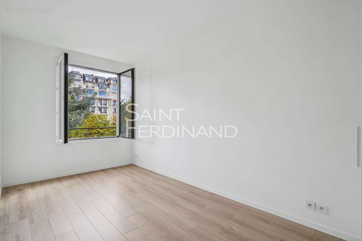 Appartement à NEUILLY-SUR-SEINE