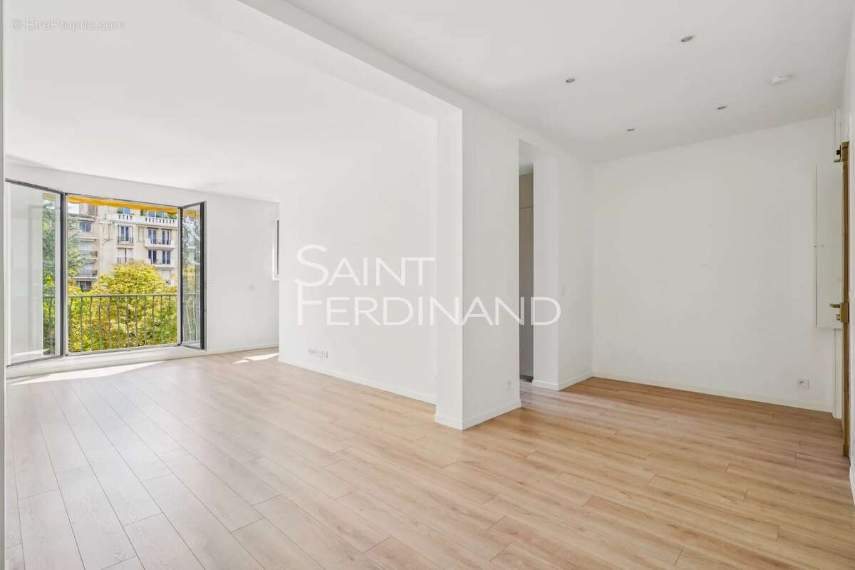 Appartement à NEUILLY-SUR-SEINE