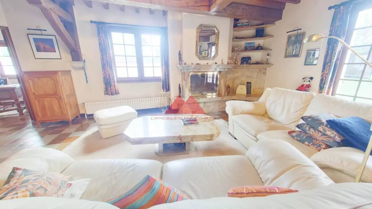 Maison à PONT-DE-POITTE