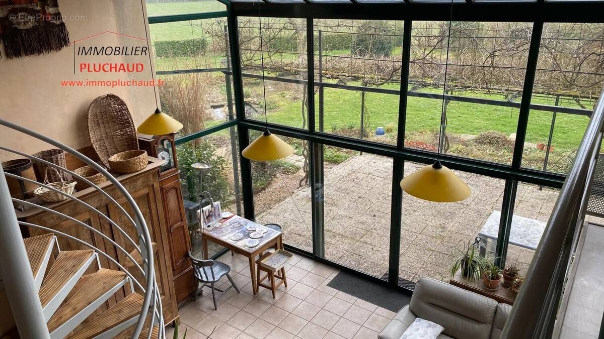 Maison à VITRY-EN-CHAROLLAIS