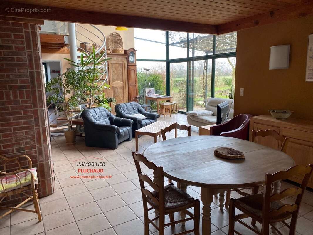 Maison à VITRY-EN-CHAROLLAIS