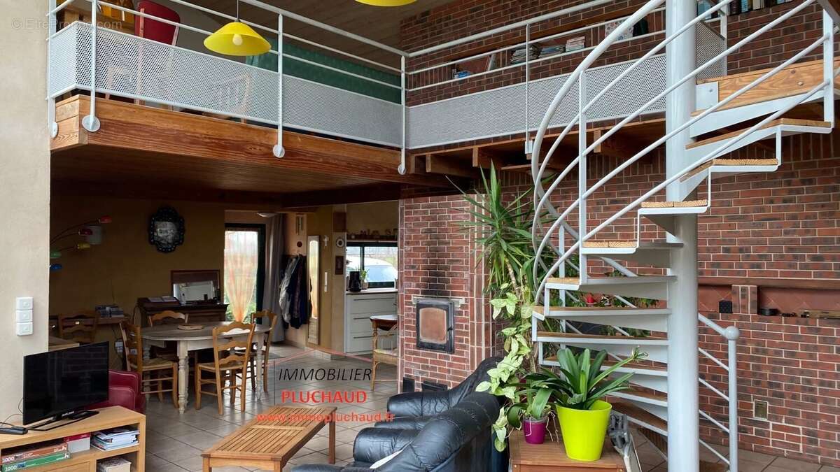 Maison à VITRY-EN-CHAROLLAIS