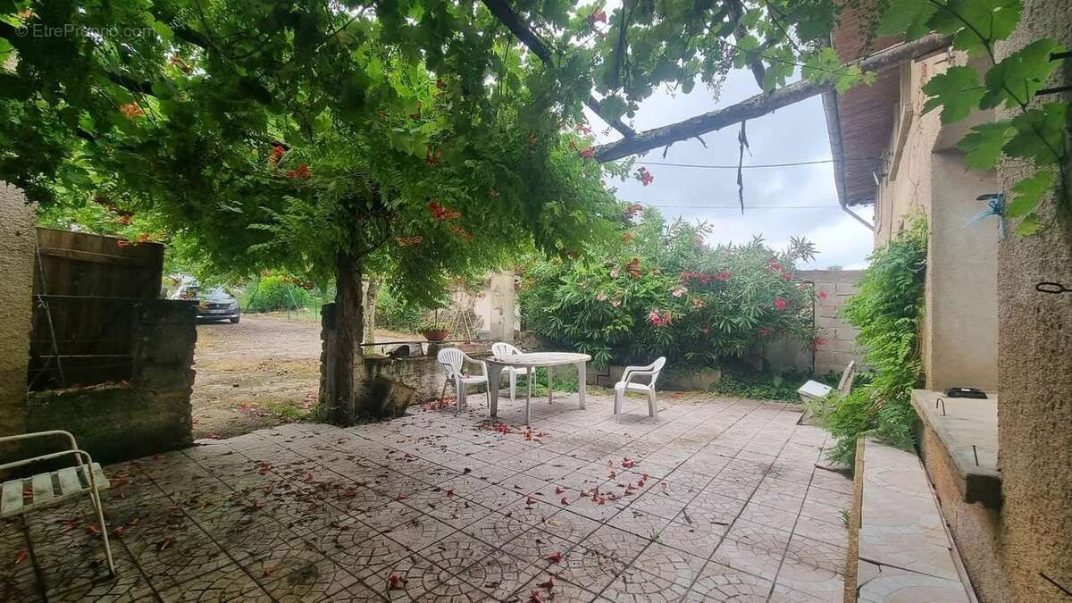 Maison à MONCLAR-DE-QUERCY