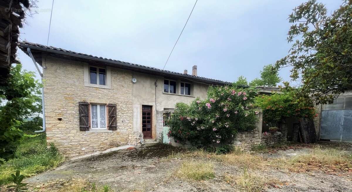Maison à MONCLAR-DE-QUERCY