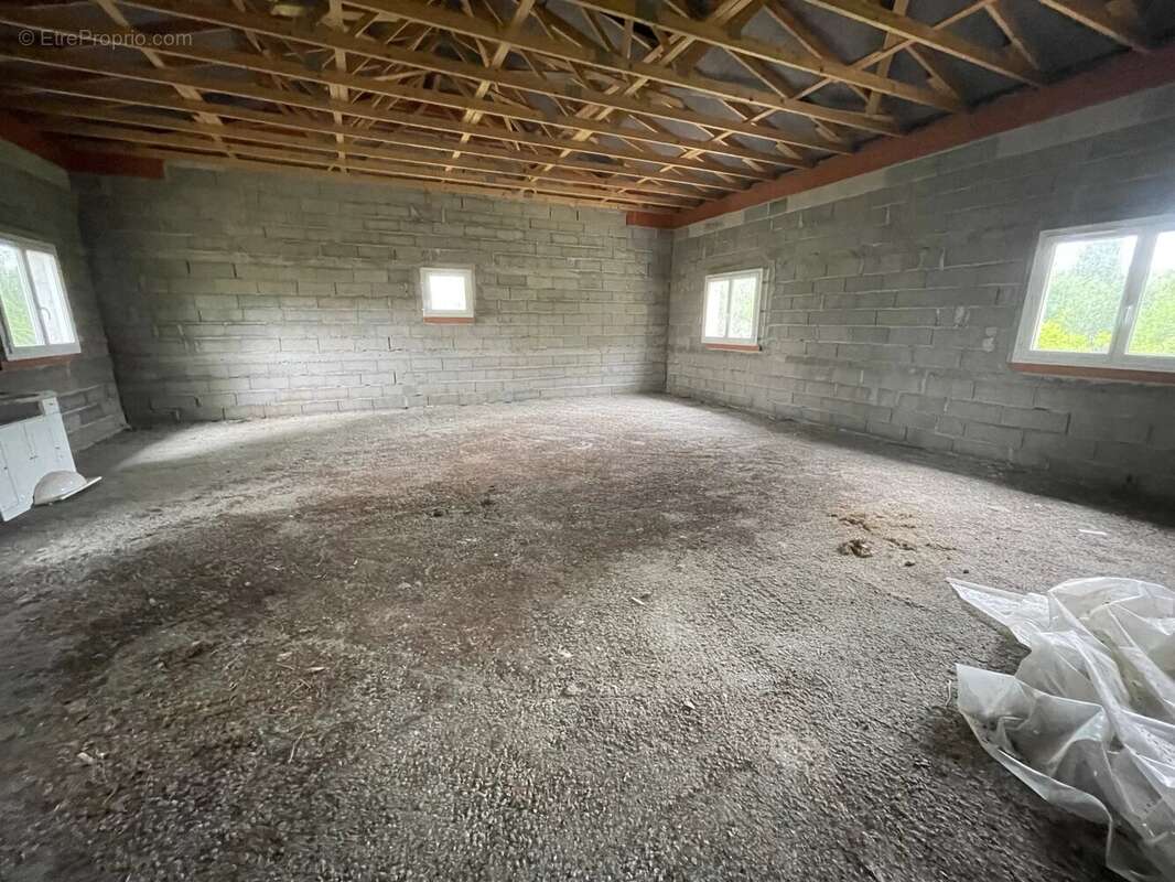 Maison à MONCLAR-DE-QUERCY