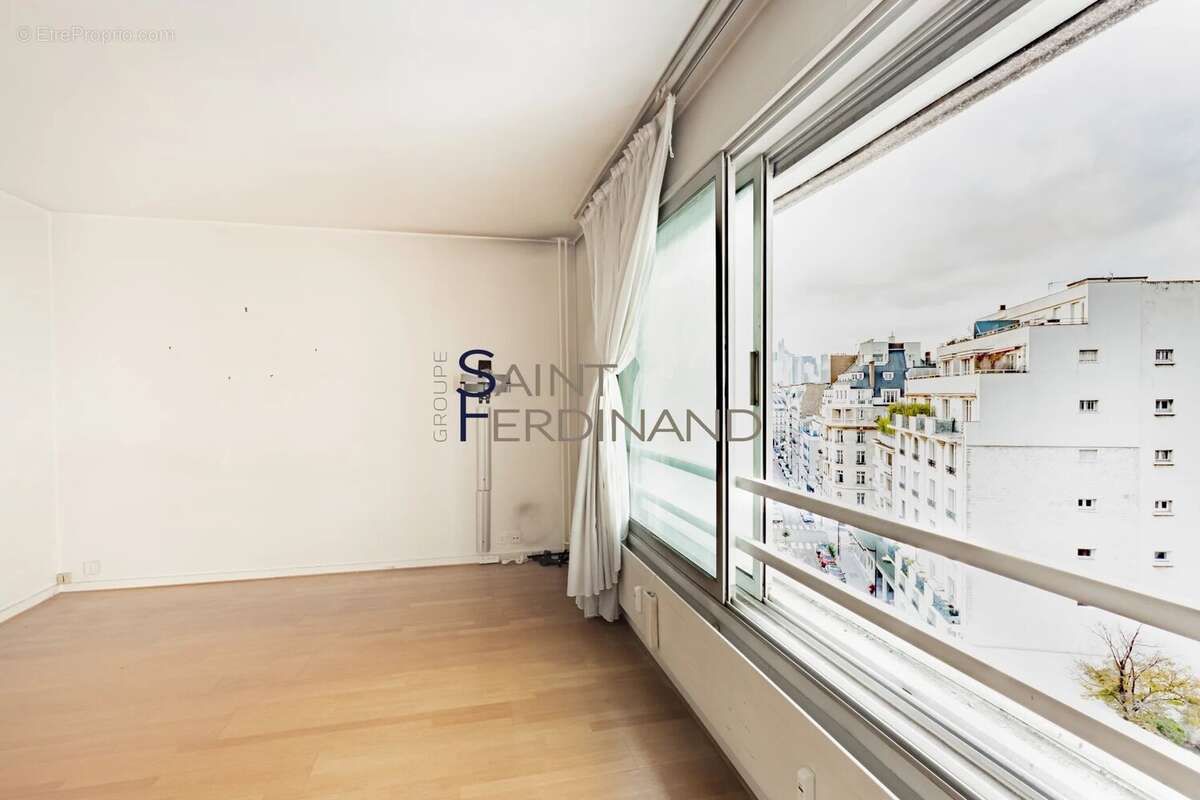 Appartement à NEUILLY-SUR-SEINE