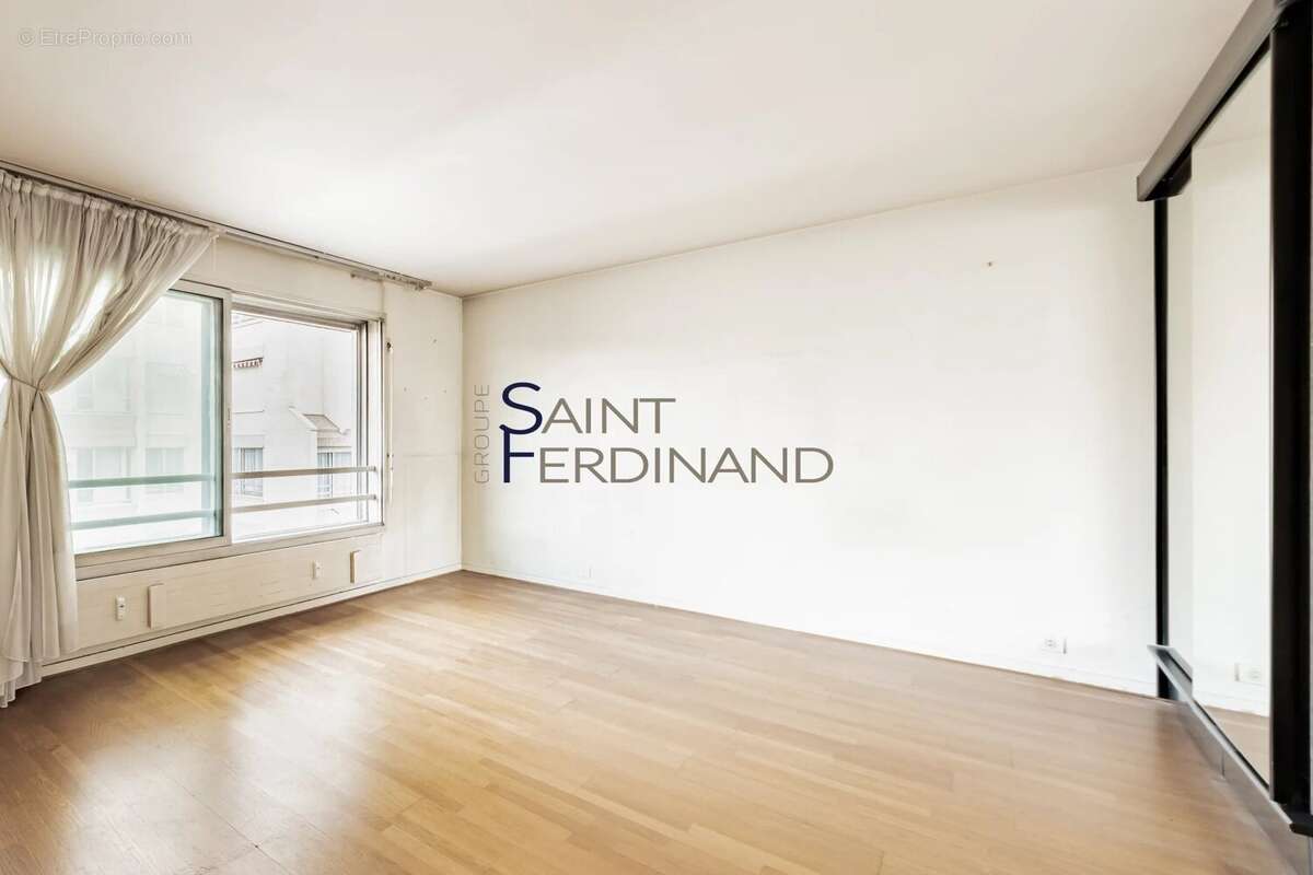 Appartement à NEUILLY-SUR-SEINE