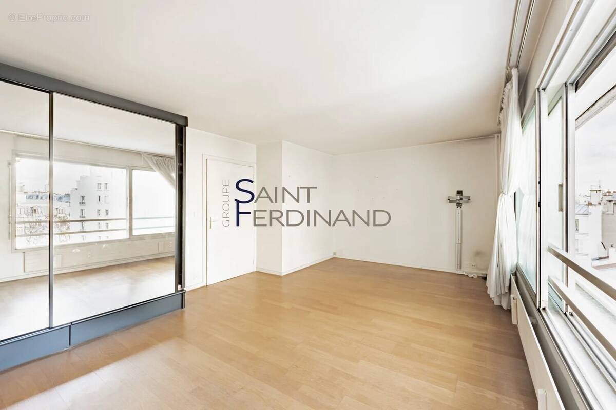 Appartement à NEUILLY-SUR-SEINE