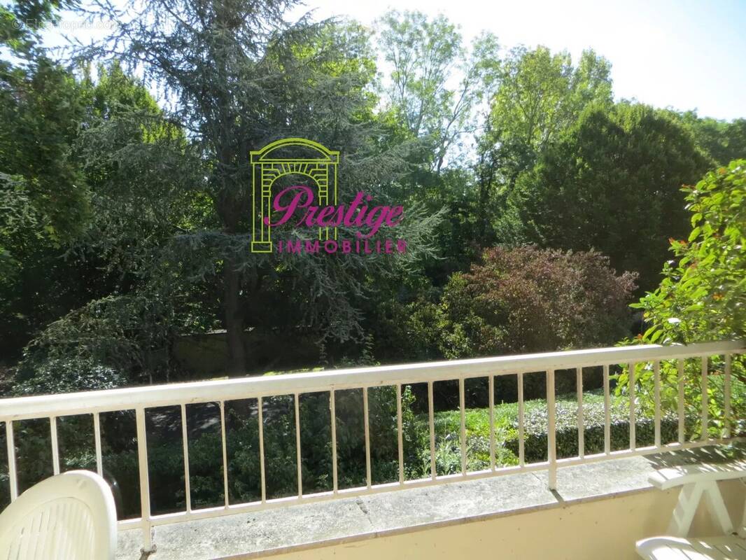 Appartement à LE MESNIL-LE-ROI