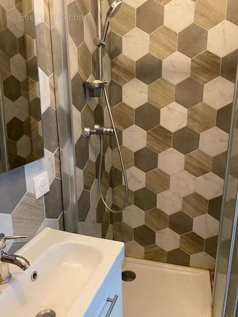 Appartement à MARSEILLE-4E