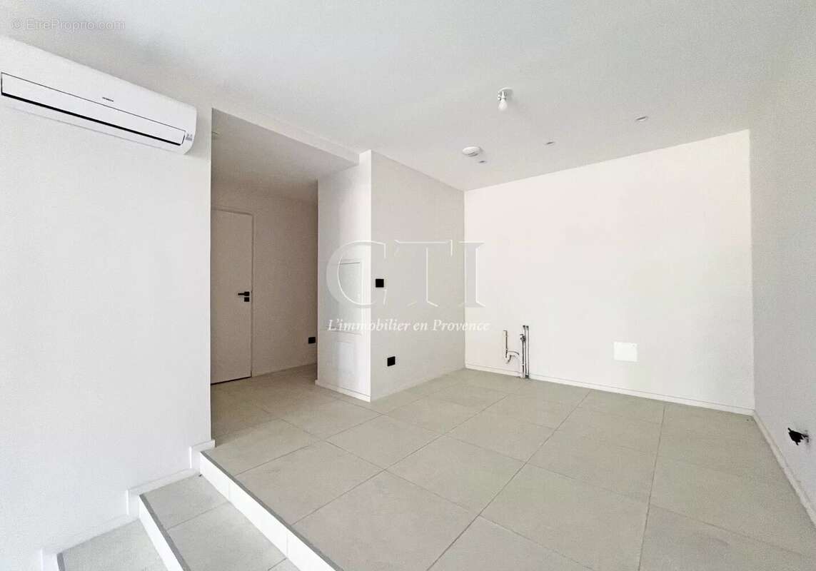 Appartement à VAISON-LA-ROMAINE