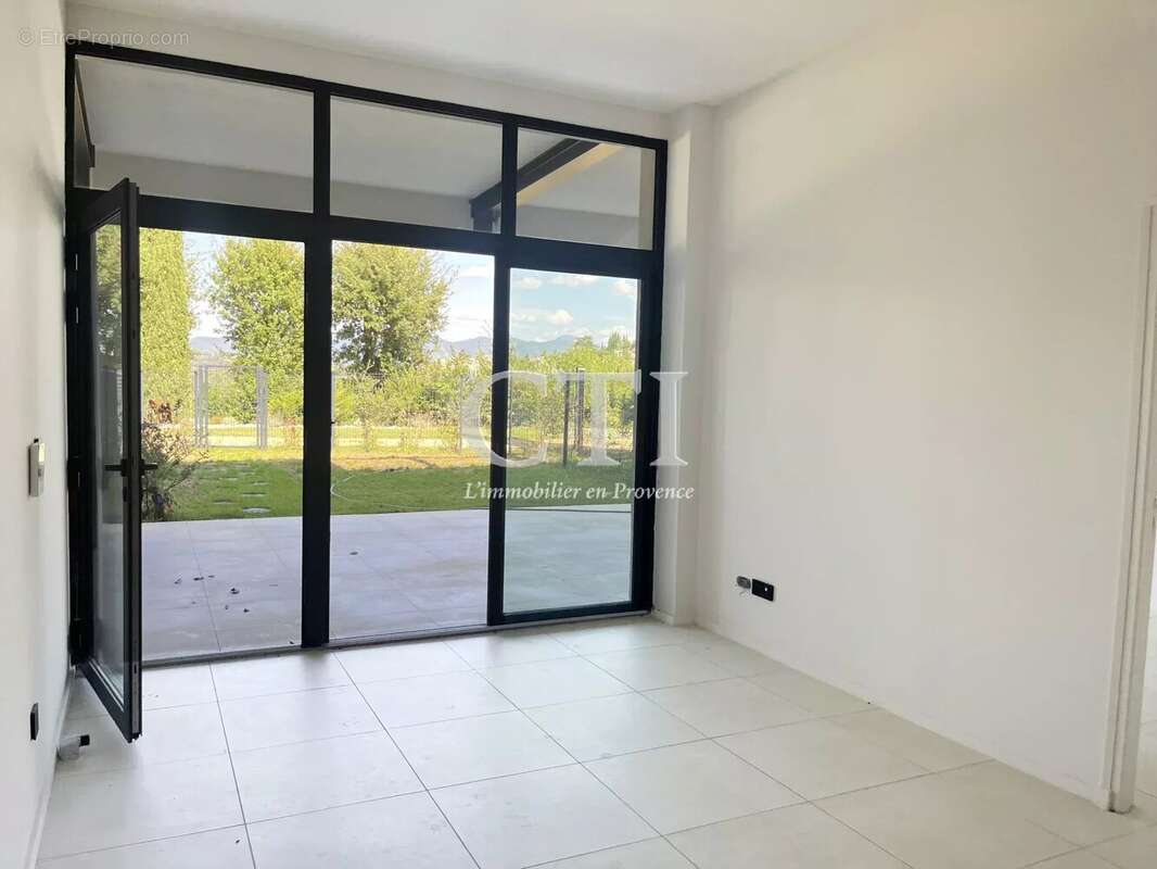 Appartement à VAISON-LA-ROMAINE