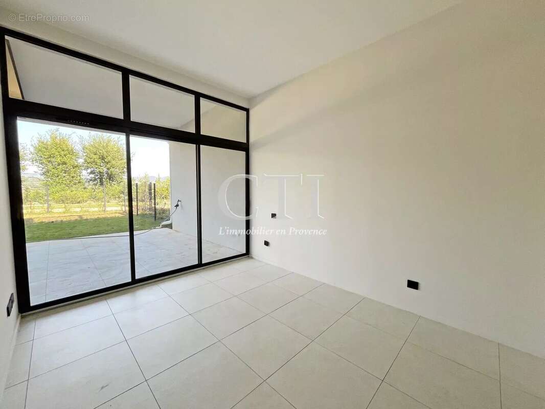 Appartement à VAISON-LA-ROMAINE