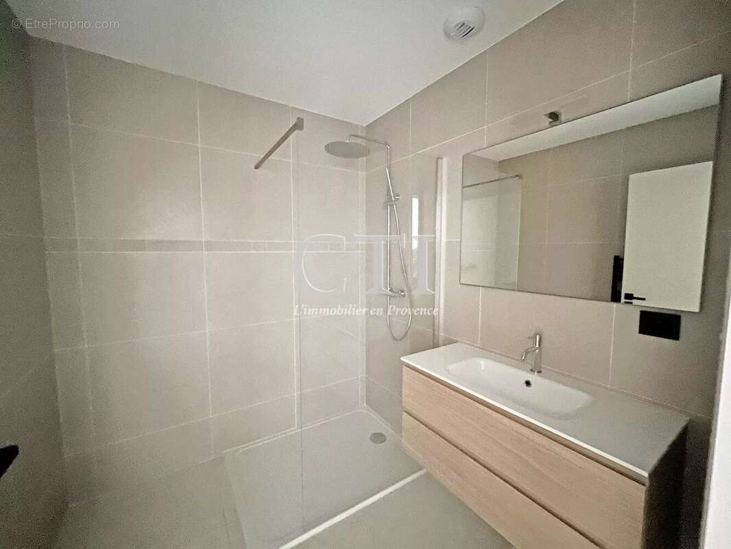 Appartement à VAISON-LA-ROMAINE