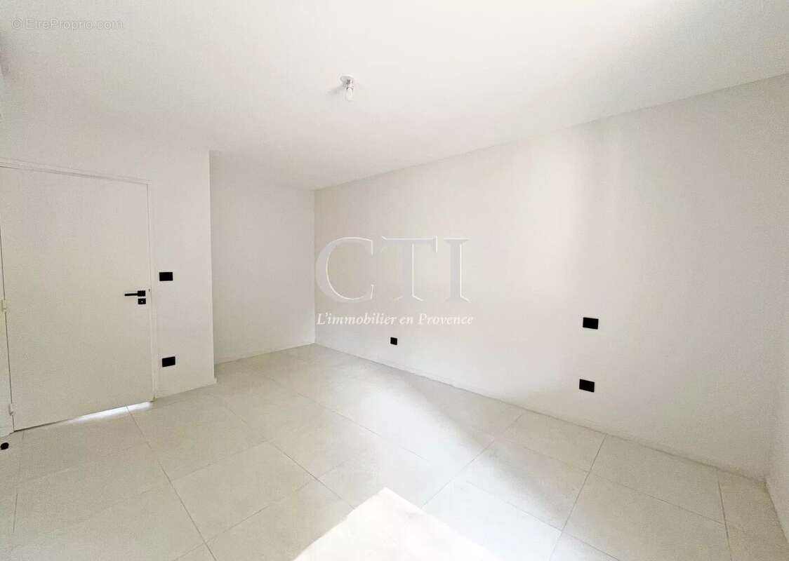 Appartement à VAISON-LA-ROMAINE