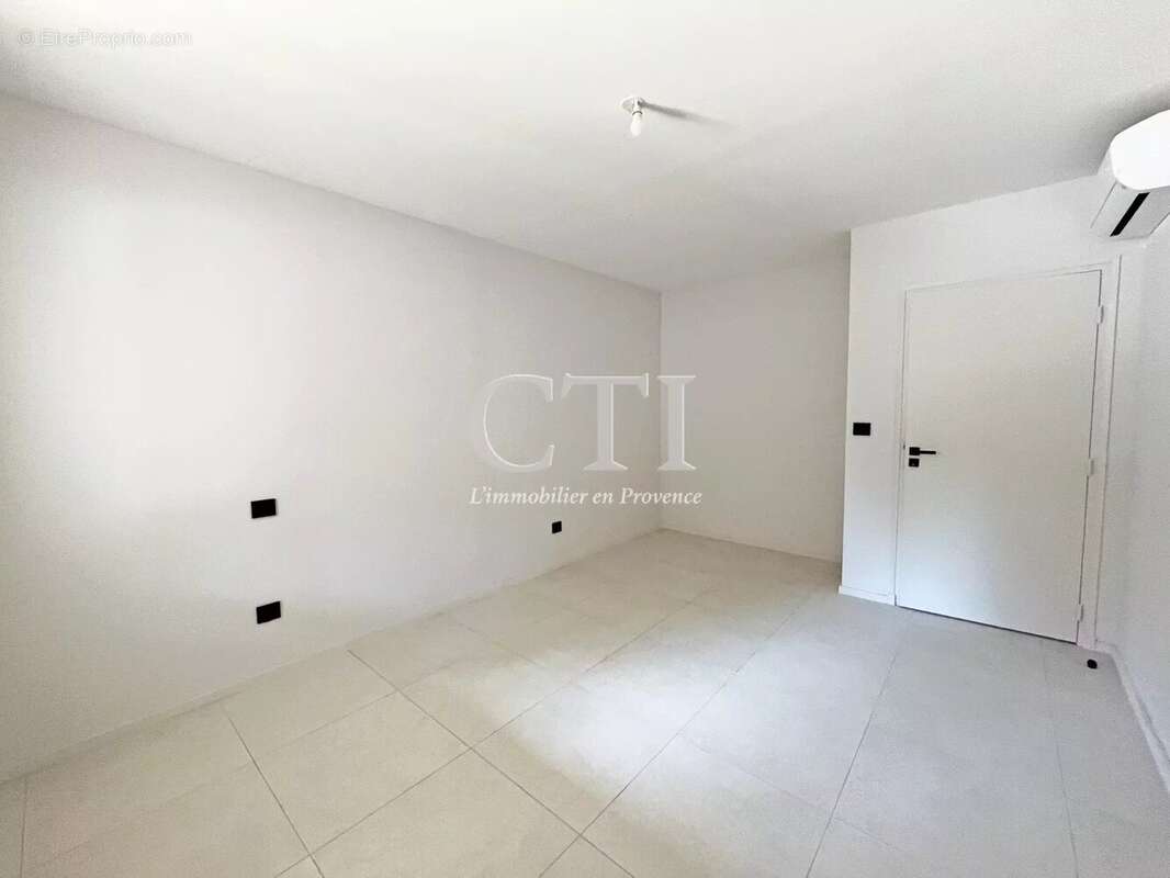 Appartement à VAISON-LA-ROMAINE