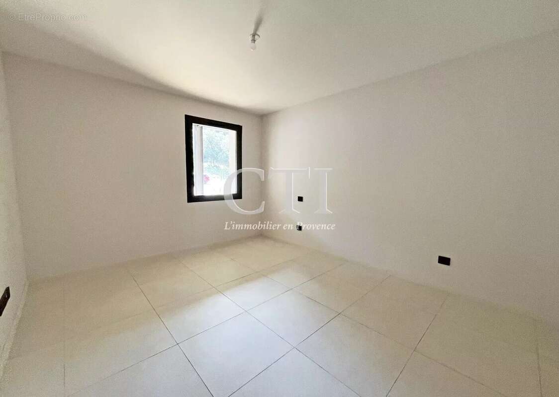 Appartement à VAISON-LA-ROMAINE