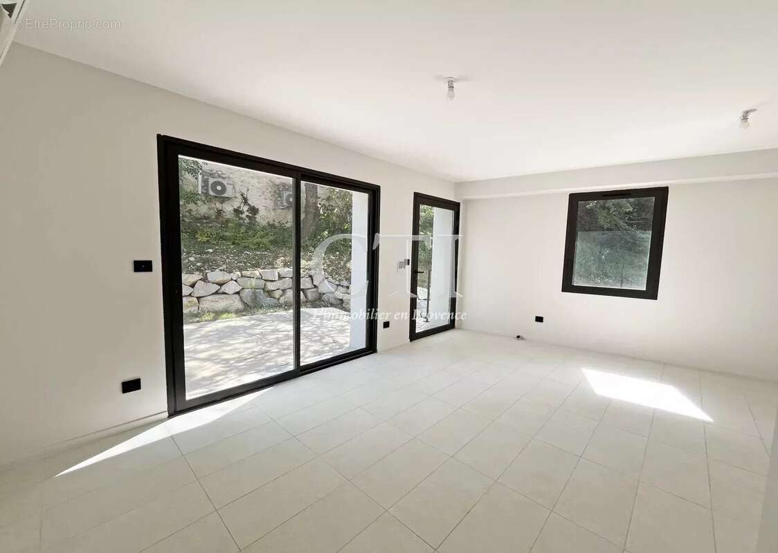 Appartement à VAISON-LA-ROMAINE