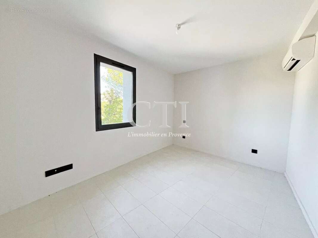 Appartement à VAISON-LA-ROMAINE